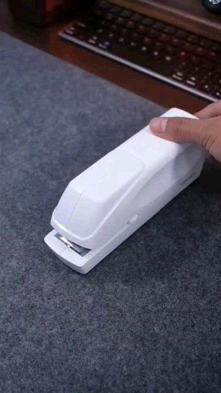 EAGLE Automatic Electric Stapler With free 1000 Staples Office School Binding Supplies #event #shopeehaul #shopeesg #shopeefind #sg #musthave #viral